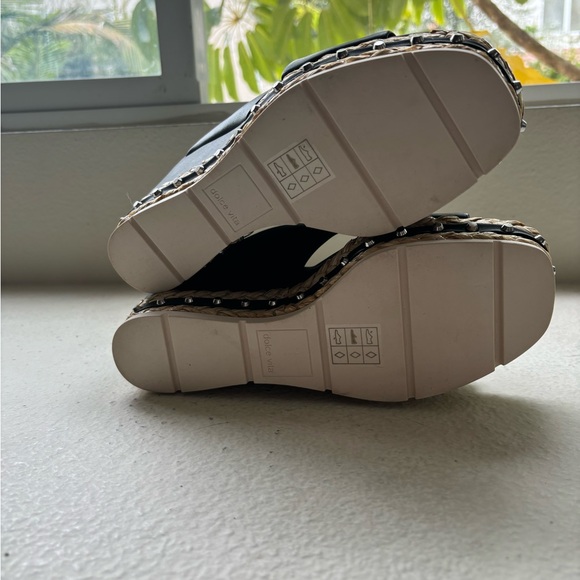 Dolce Vita black slide wedge espadrilles. Size 9 - Picture 2 of 5